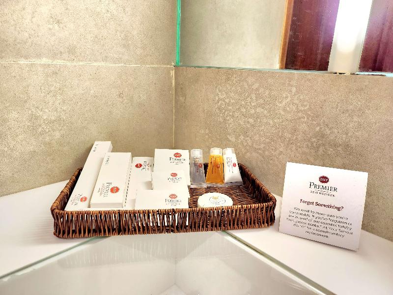 Best Western Premier Hotel Gulberg Lahore image