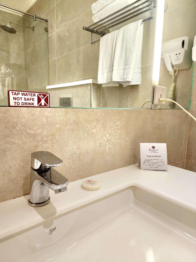 Best Western Premier Hotel Gulberg Lahore image