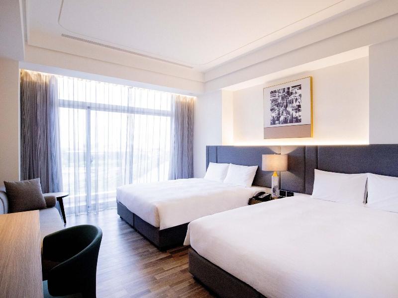 Formosa Yacht Resort image
