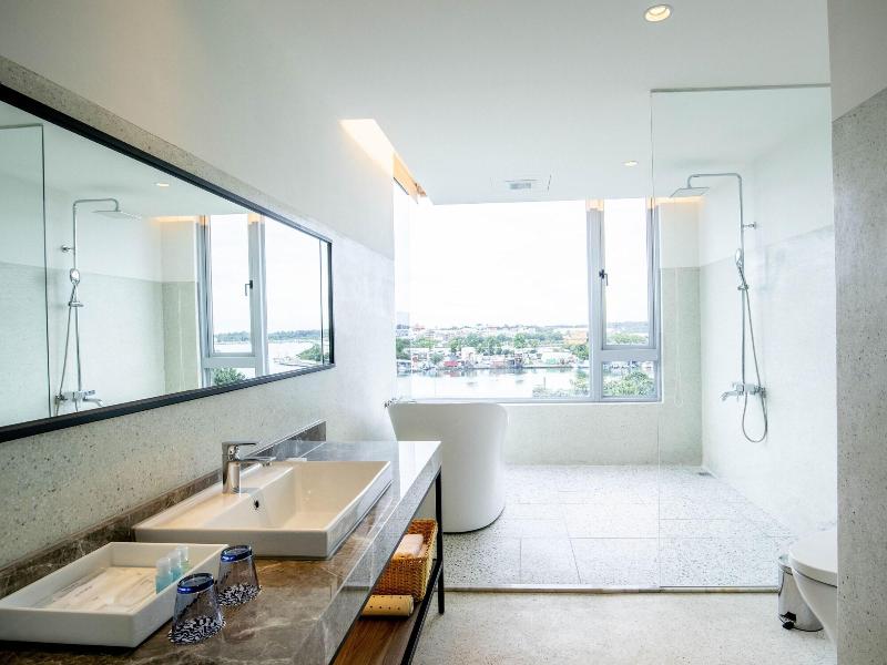 Formosa Yacht Resort image