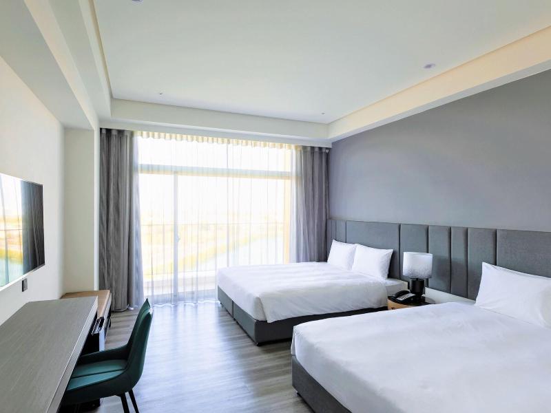 Formosa Yacht Resort image