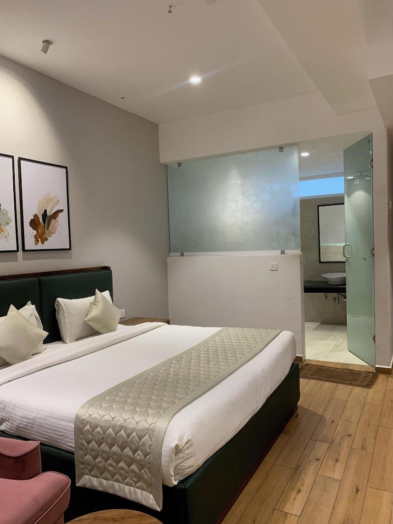 Lux 9 Suites And Studios image