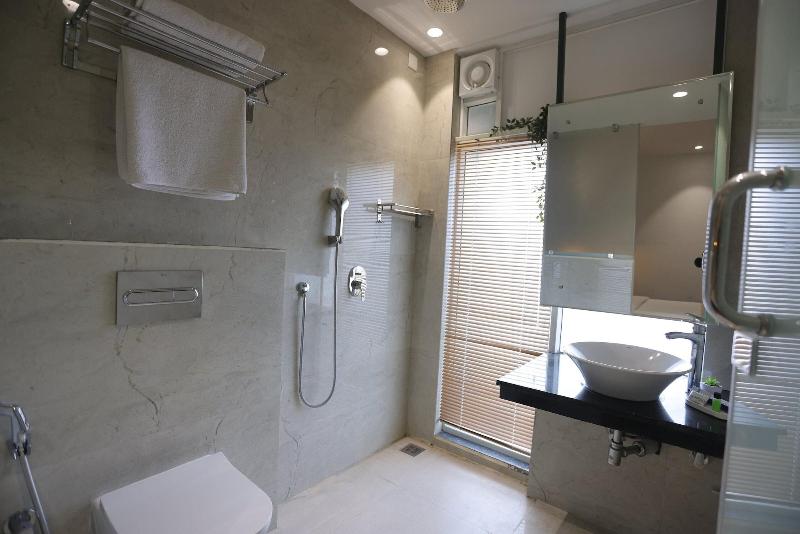 Lux 9 Suites And Studios image