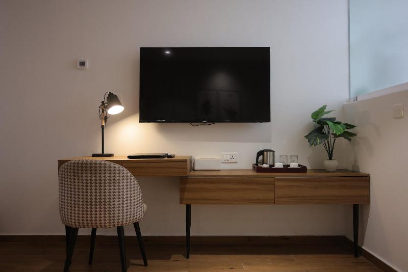 Lux 9 Suites And Studios image