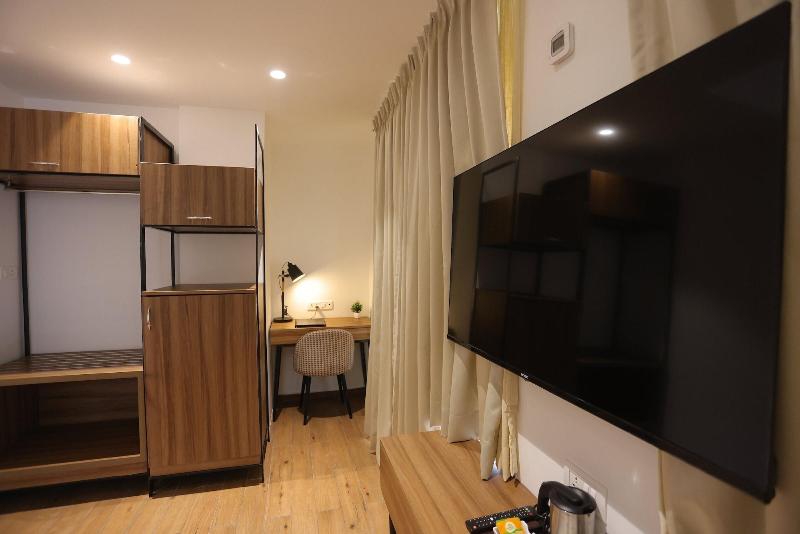 Lux 9 Suites And Studios image