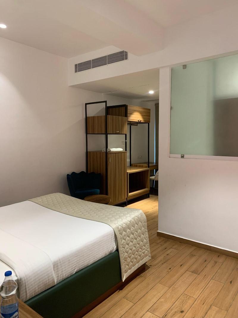 Lux 9 Suites And Studios image