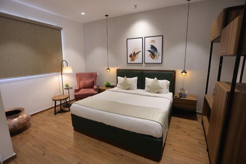 Lux 9 Suites And Studios image