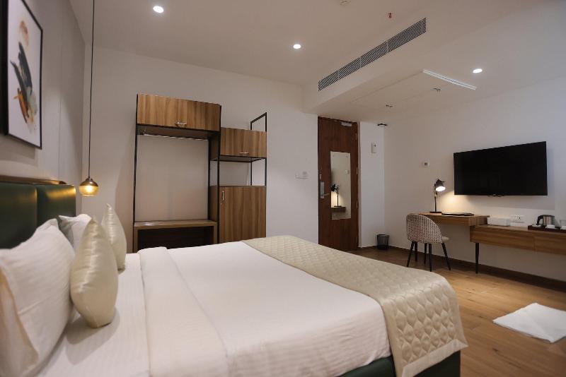 Lux 9 Suites And Studios image