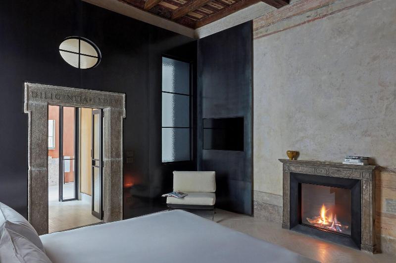 Palazzo Petrvs image