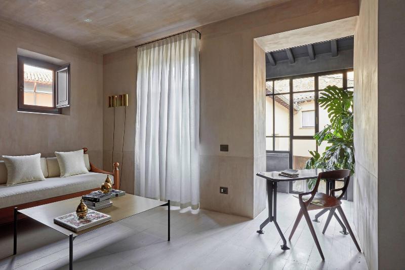 Palazzo Petrvs image