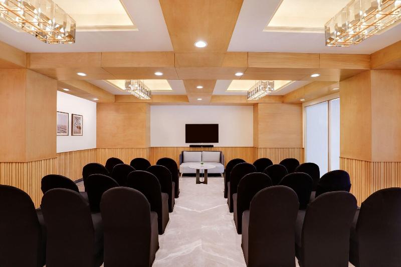 Lemon Tree Hotel Bhopal