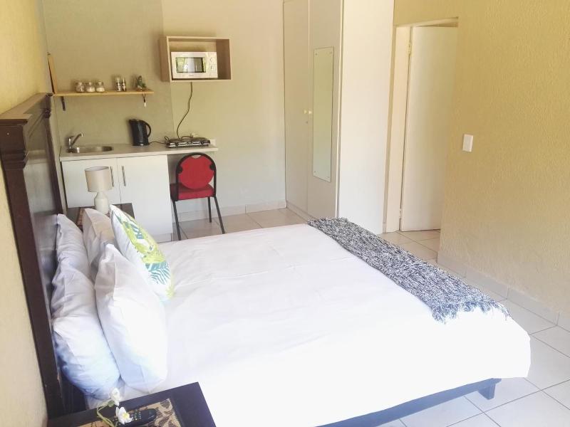Cozy Guestrooms In Midrand image