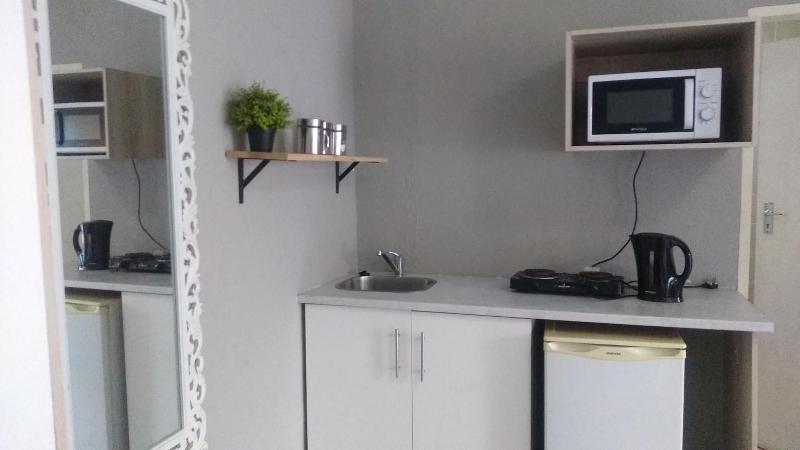 Cozy Guestrooms In Midrand image