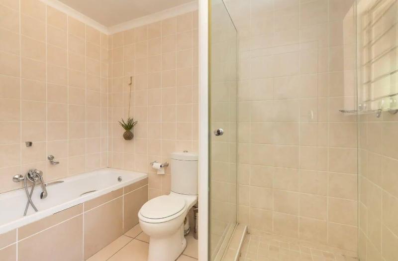 Cozy Guestrooms In Midrand image