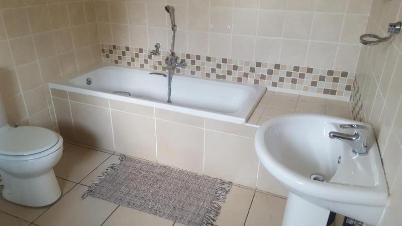 Cozy Guestrooms In Midrand image