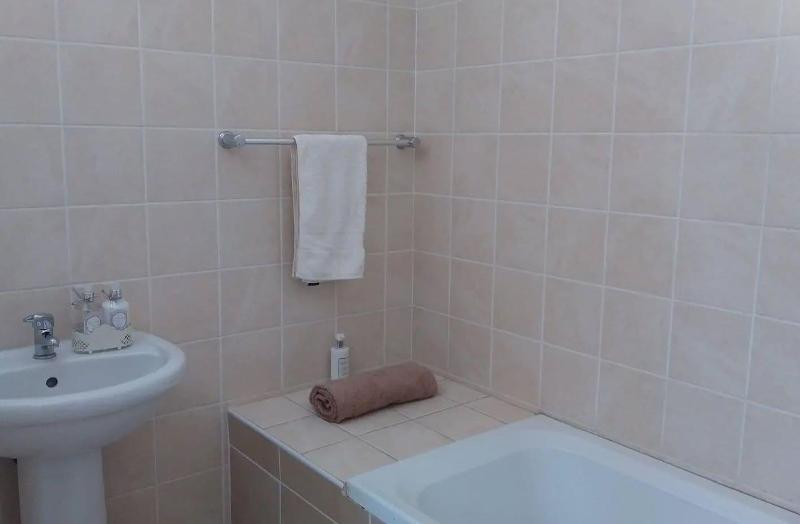 Cozy Guestrooms In Midrand image