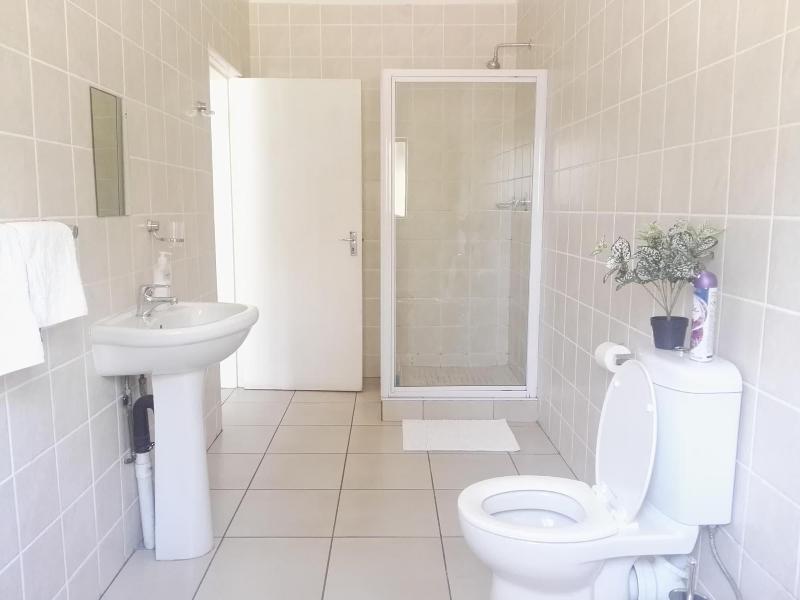 Cozy Guestrooms In Midrand image