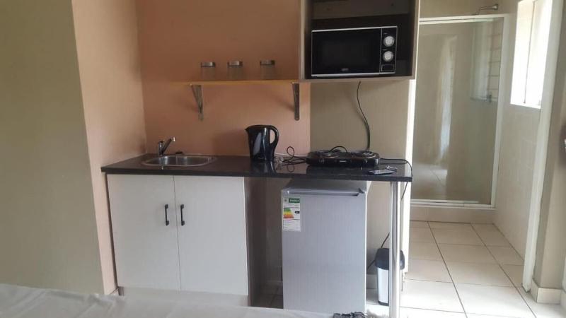Cozy Guestrooms In Midrand image