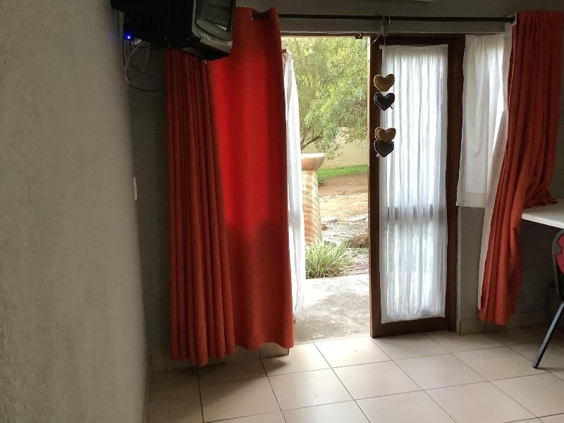 Cozy Guestrooms In Midrand image