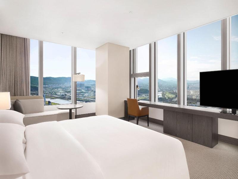 Hotel Onoma Daejeon Autograph Collection image