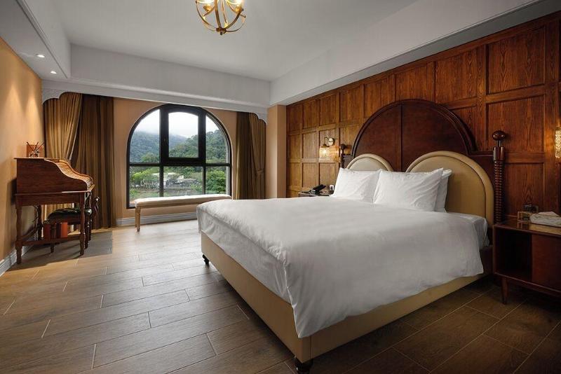 Grasse Grace Manor image
