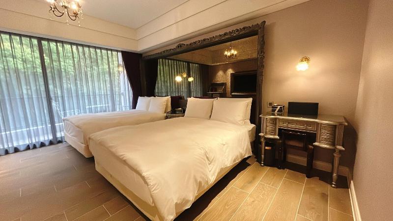 Grasse Grace Manor image