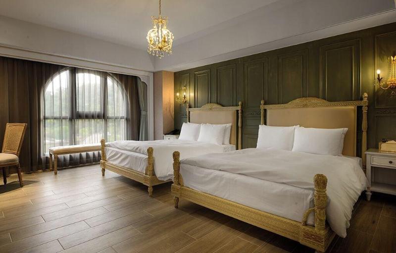 Grasse Grace Manor image