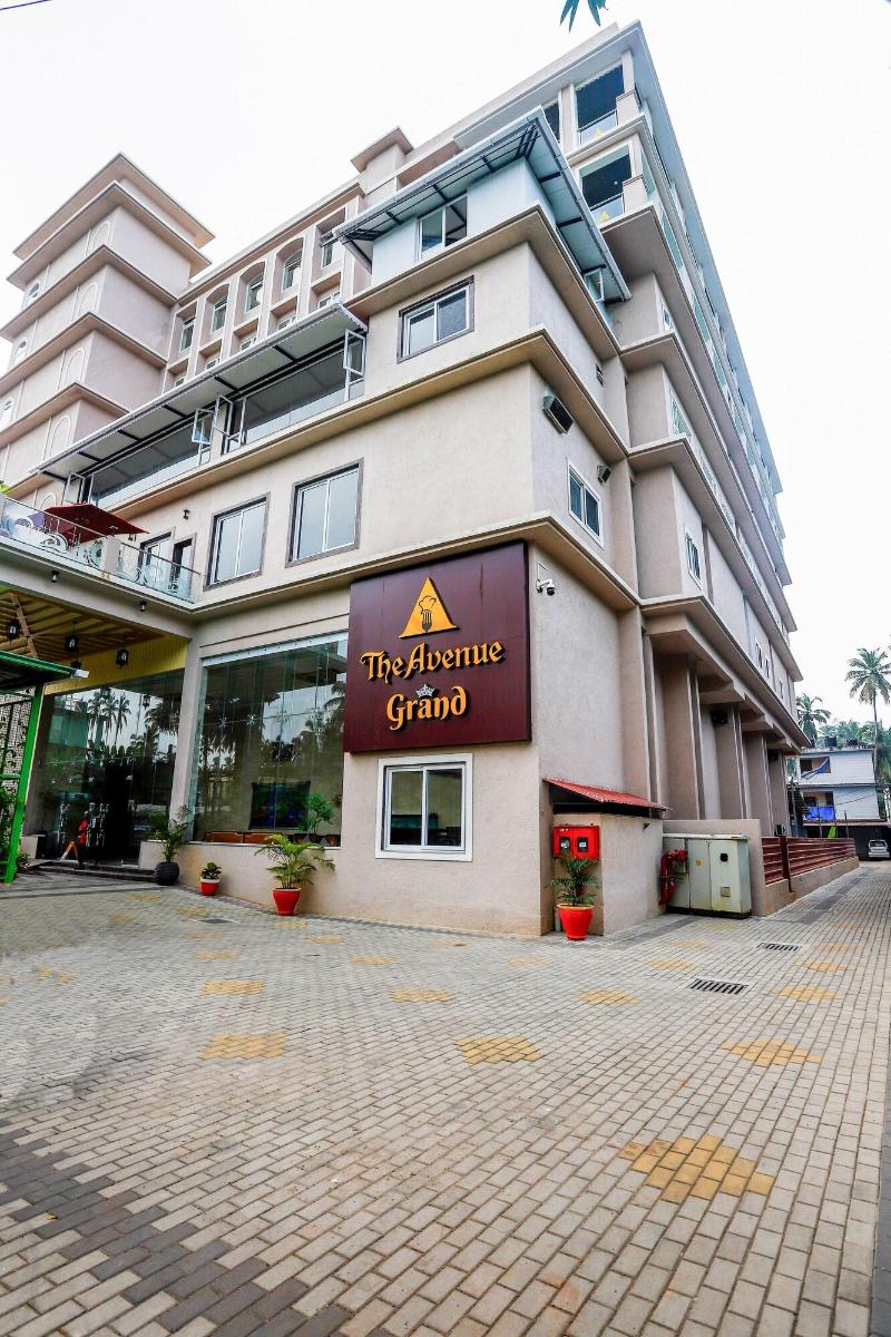 The Avenue Grand image