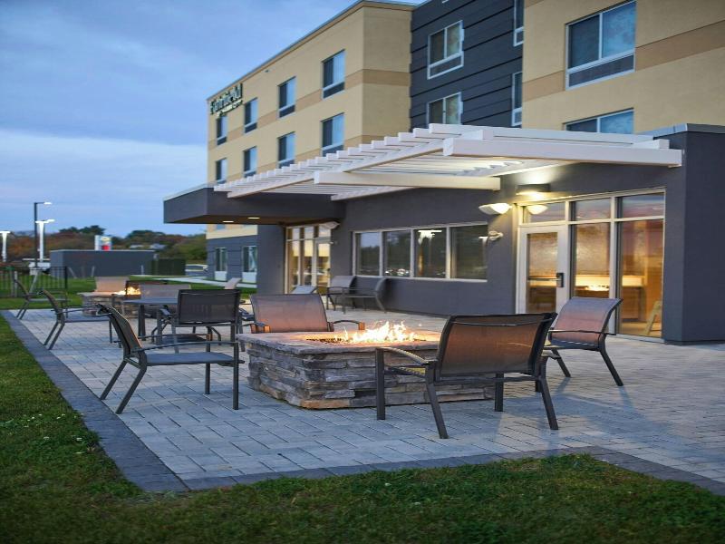 Fairfield Inn Suites By Marriott Hagerstown image