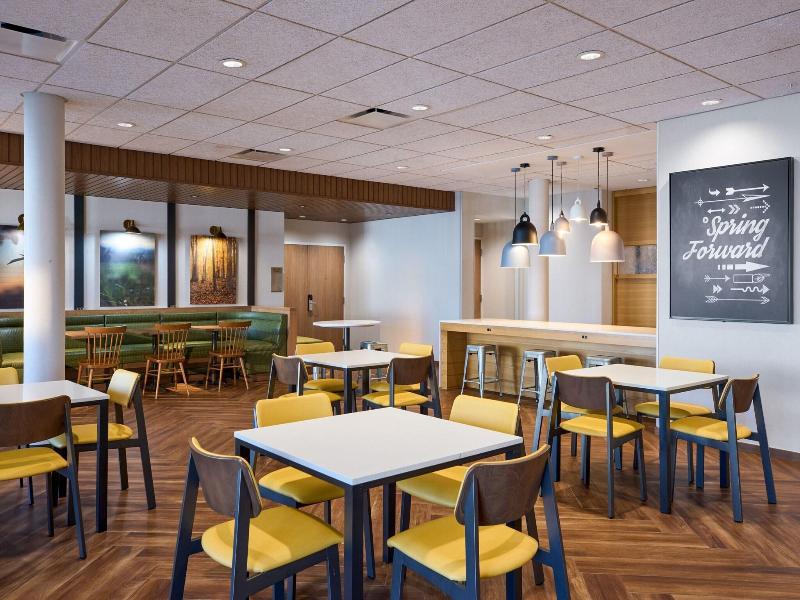 Fairfield Inn Suites By Marriott Hagerstown image