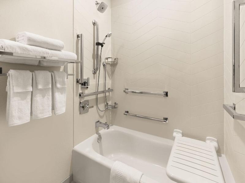 Fairfield Inn Suites By Marriott Seattle Poulsbo image