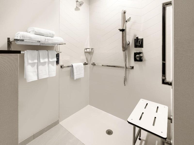 Fairfield Inn Suites By Marriott Seattle Poulsbo image