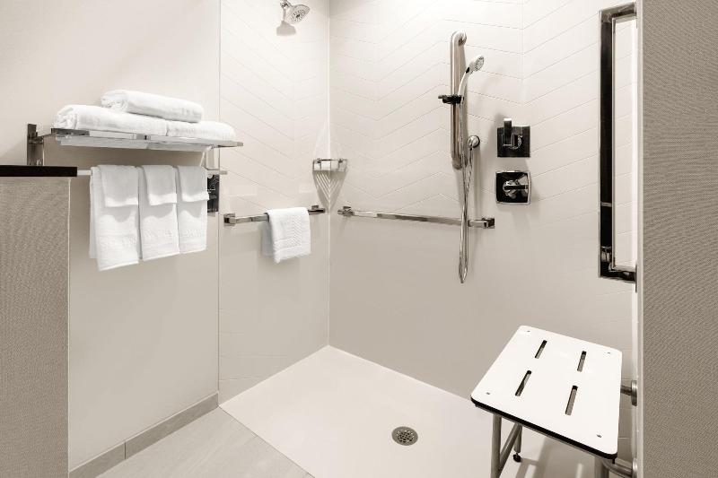 Fairfield Inn Suites By Marriott Seattle Poulsbo image