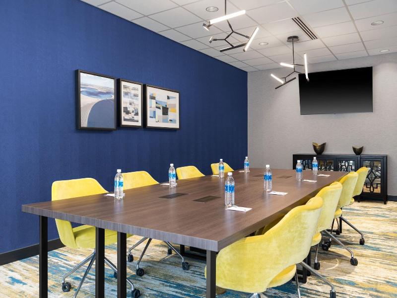 Towneplace Suites By Marriott Norfolk image