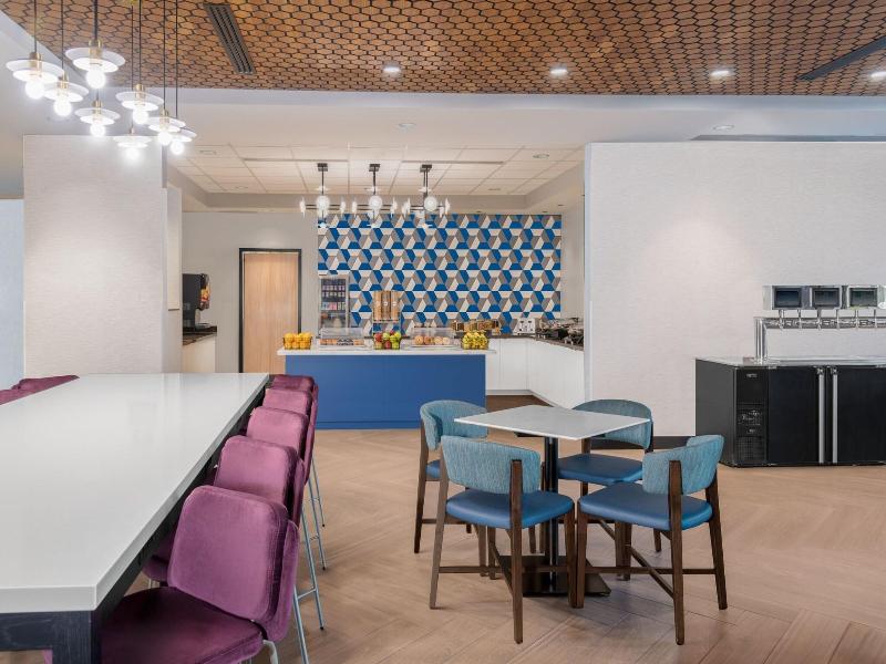 Towneplace Suites By Marriott Norfolk image