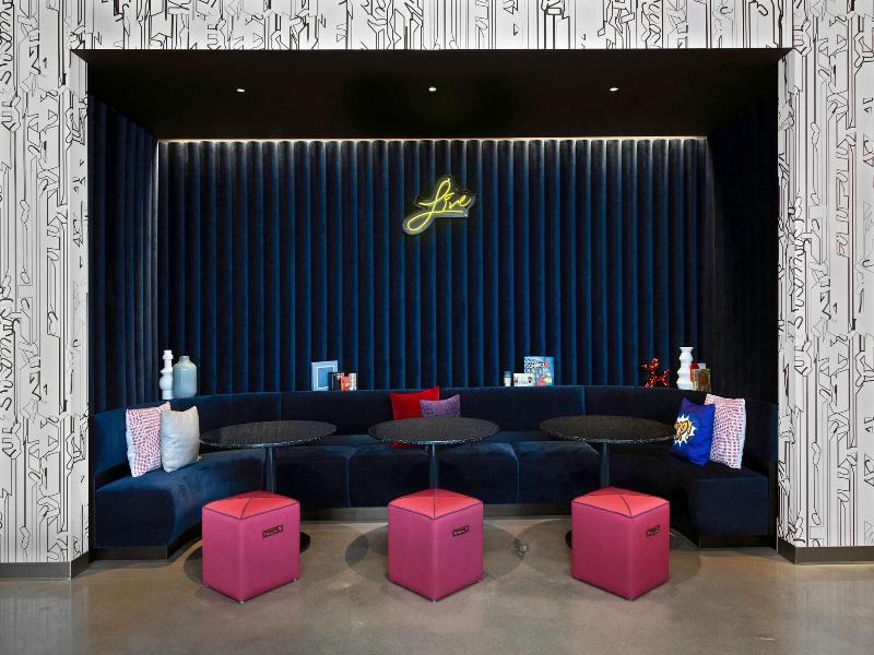 Aloft Kansas City Country Club Plaza