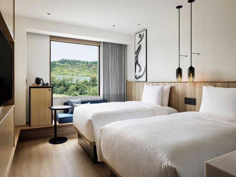 Bed room
