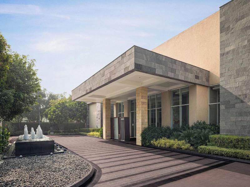 Courtyard By Marriott Aravali Resort image