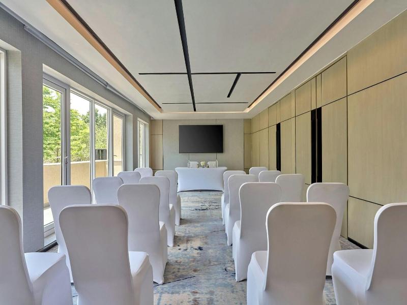 Courtyard By Marriott Aravali Resort image