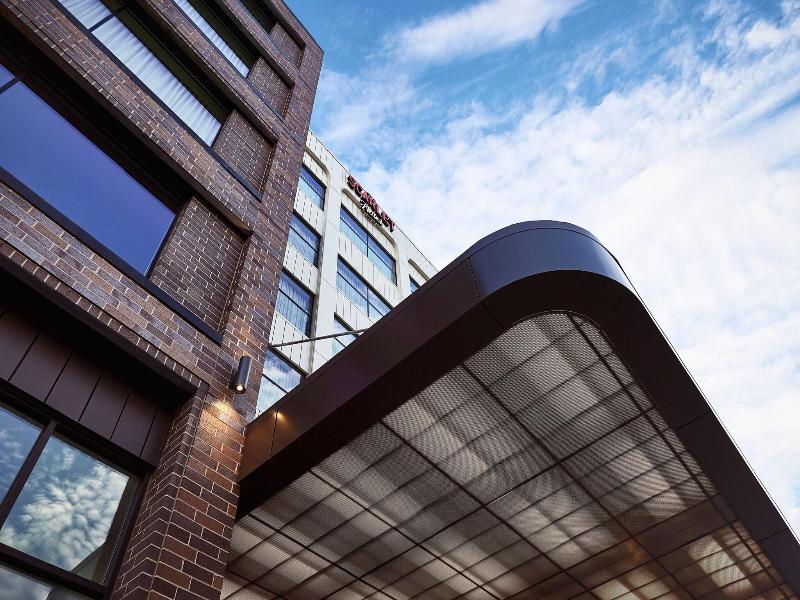 The Scarlet Lincoln A Tribute Portfolio Hotel