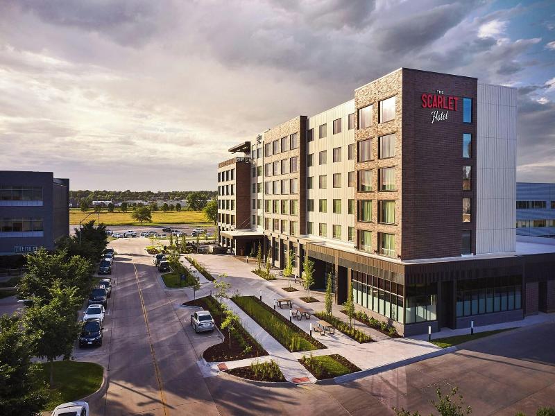 The Scarlet Lincoln A Tribute Portfolio Hotel