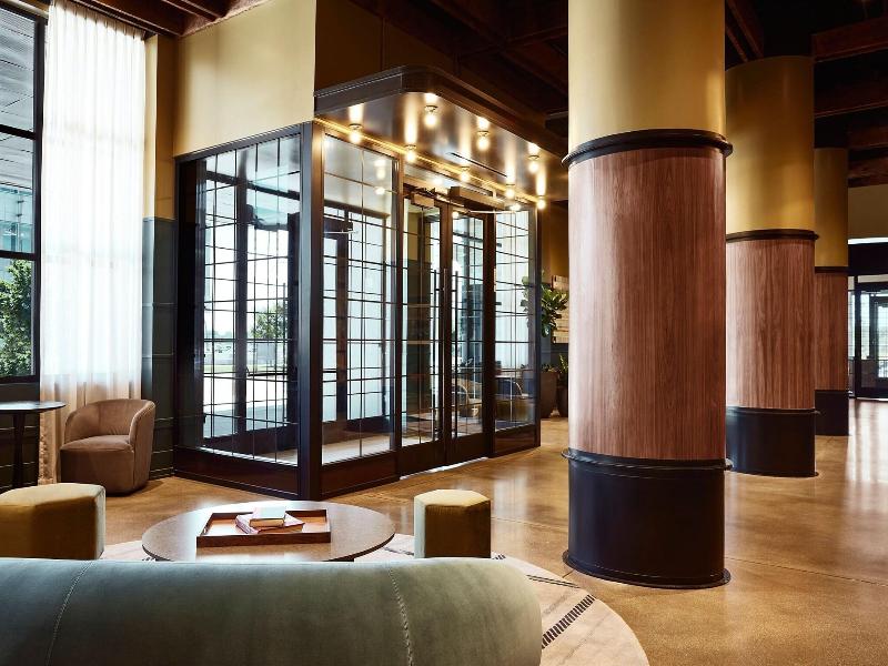 The Scarlet Lincoln A Tribute Portfolio Hotel