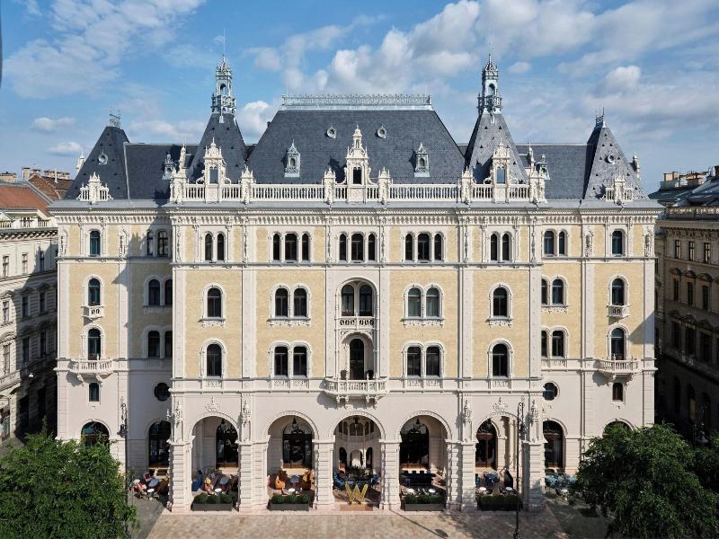 W Budapest image