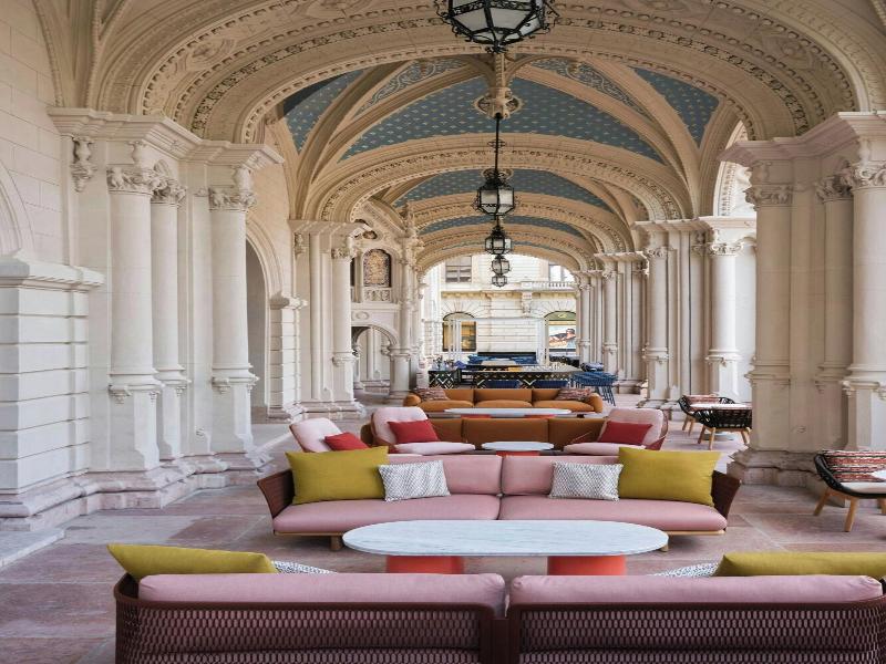 W Budapest image