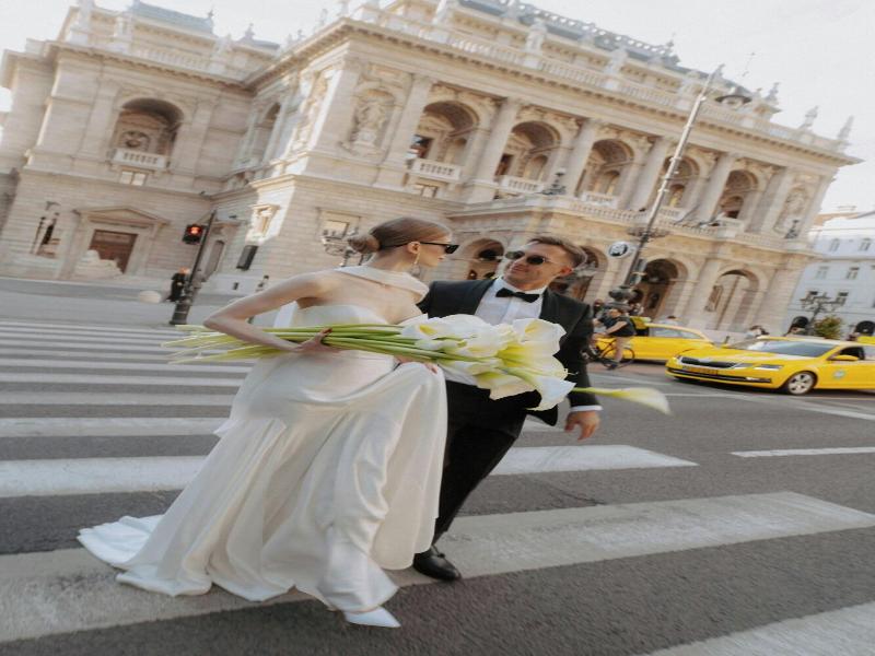 W Budapest image