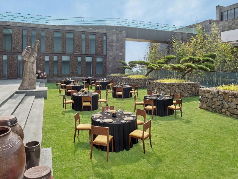 Jw Marriott Jeju Resort Spa image