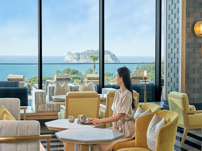 Jw Marriott Jeju Resort Spa image