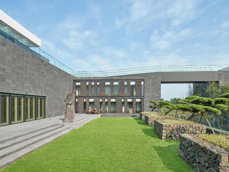 Jw Marriott Jeju Resort Spa image
