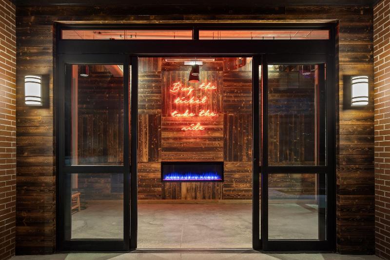 Moxy Omaha Downtown photo 2