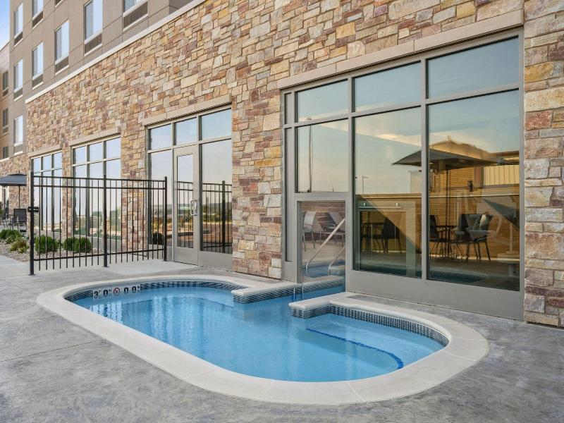Fairfield Inn Suites By Marriott Baraboo image